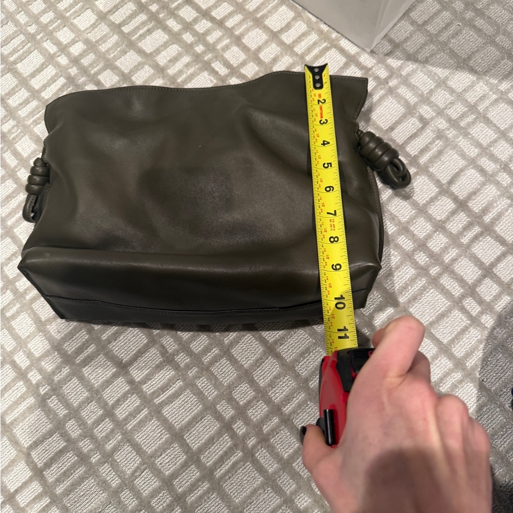 LOEWE- medium flamenco bag with tonal logo strap in khaki green - Picture 7 of 10